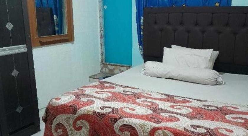 Oyo 91477 Fazira Home Stay Syariah Sibolga Exterior foto